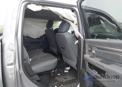 2019 Ram 1500 Classic Big Horn 4X4 6'4 Box z USA, uszkodzony, nr VIN 1C6RR7TT2KS654623